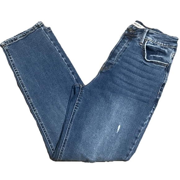 Forever 21 Womens Size 27 Distressed Straight Jeans High Rise Casual Comfort - Picture 1 of 9